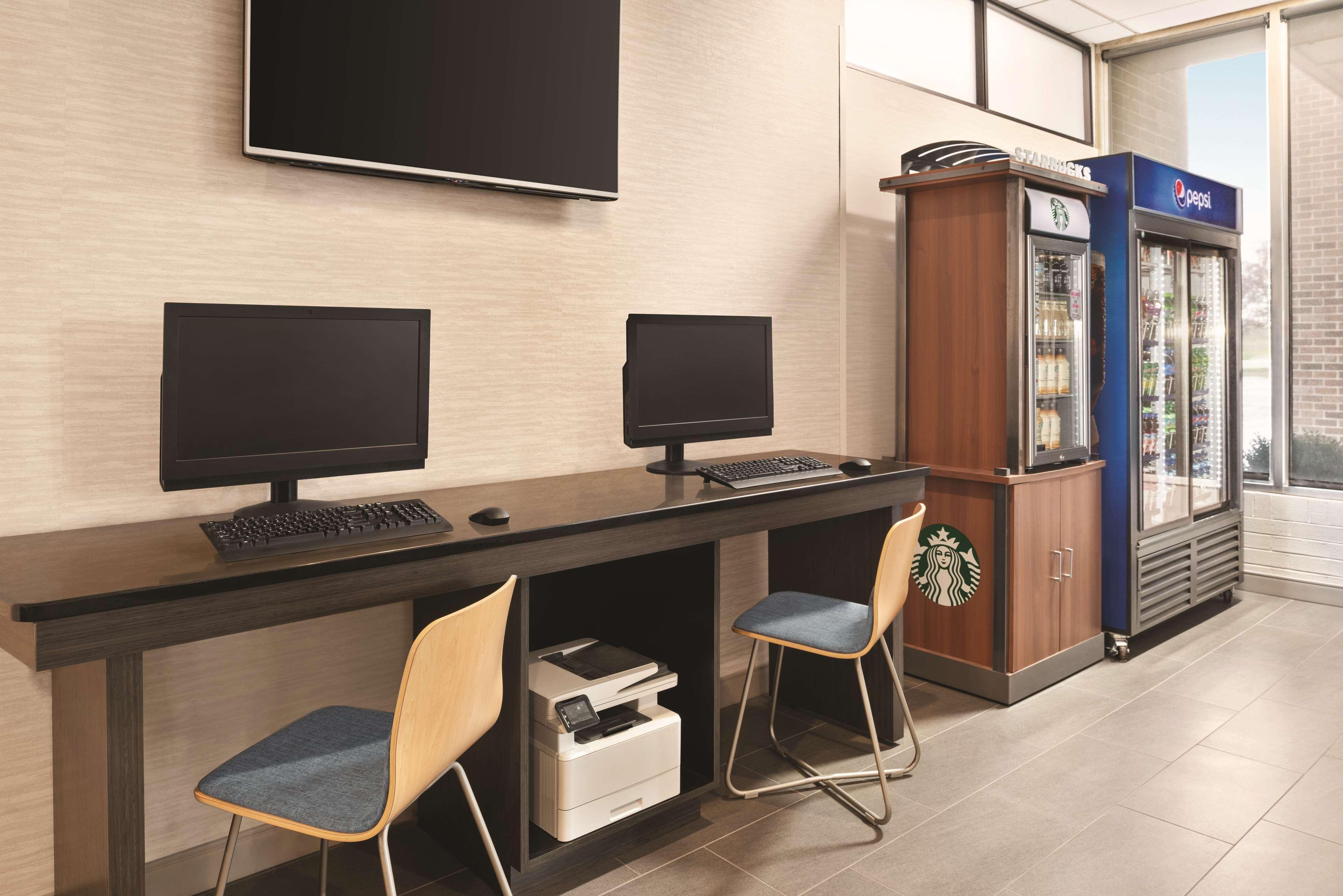 Radisson Hotel And Conference Center 丰迪拉克 外观 照片